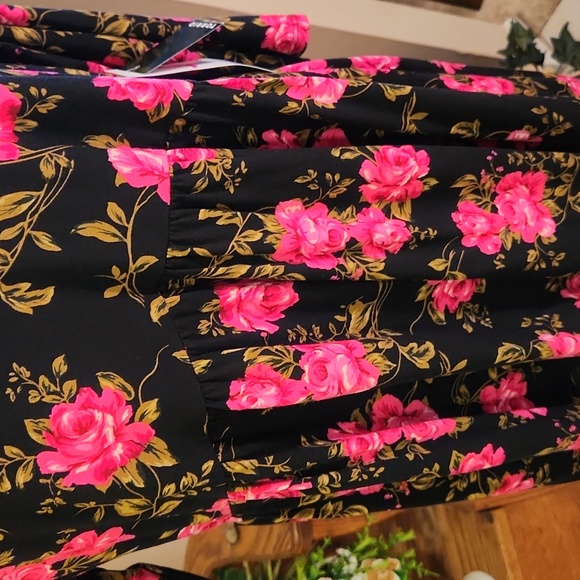 Torrid Top - Picture 4 of 8